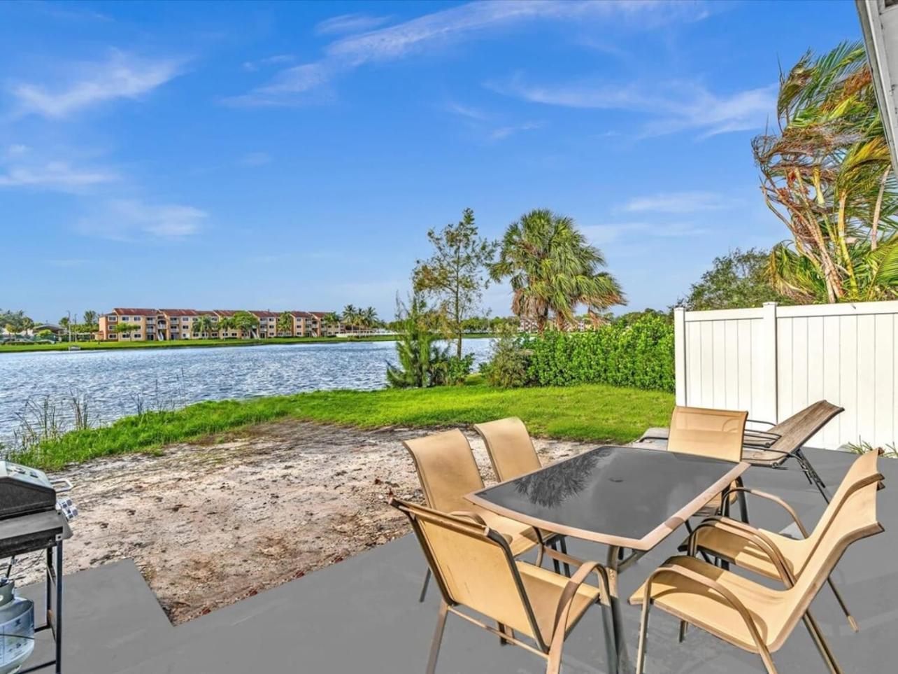 2Br Lakeside Getaway - Peaceful Waterfront Stay Davie Exterior foto